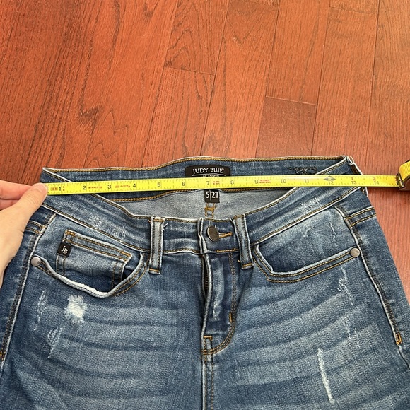 Women’s Judy Blue Distressed Skinny Jeans - Picture 8 of 9